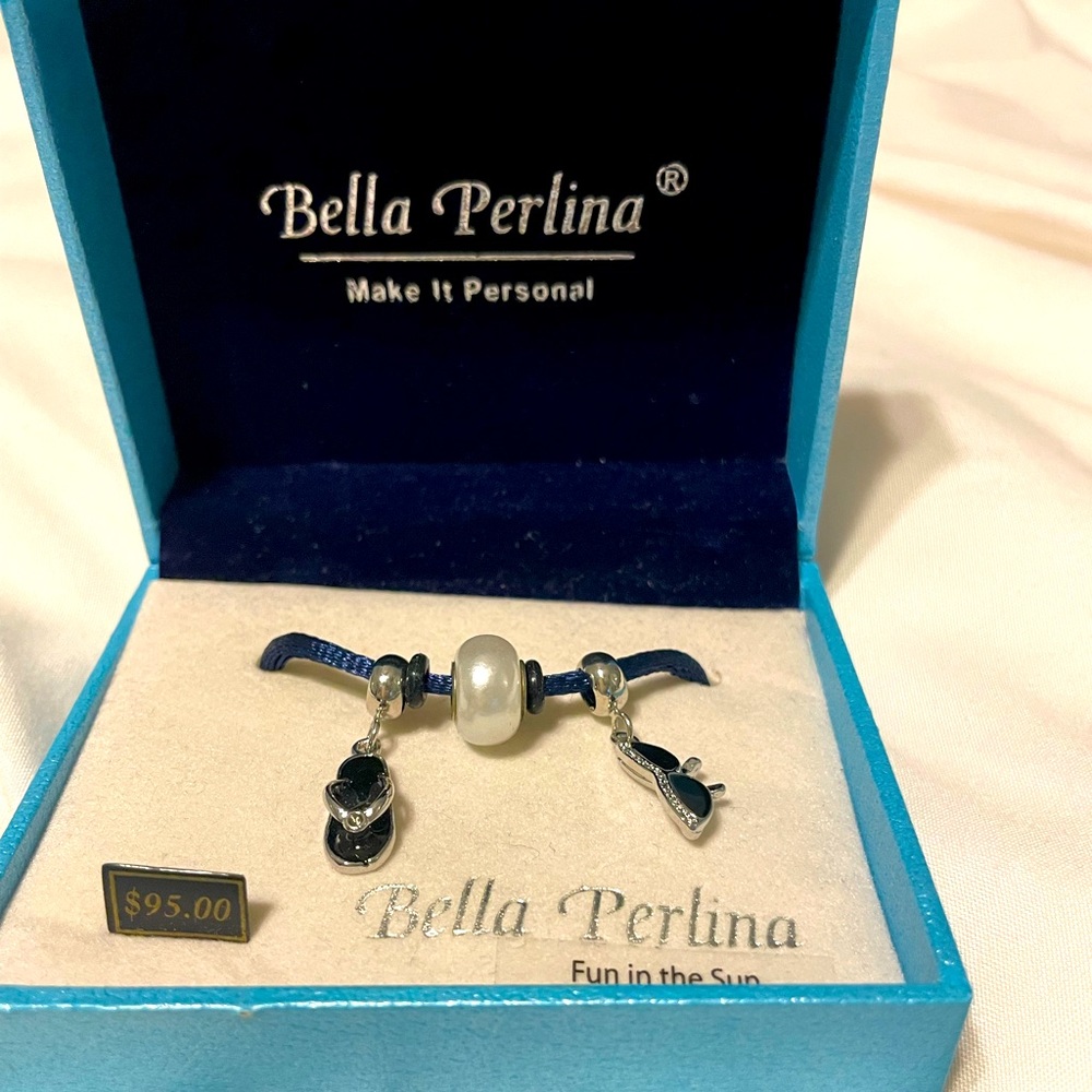 NWT - Bella Perlina Fun in the Sun Charms Gift 🎁